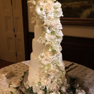 Flower Cake Garland at City Club