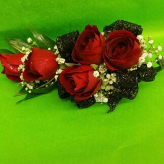 RED SWEETHEART WRISTLET